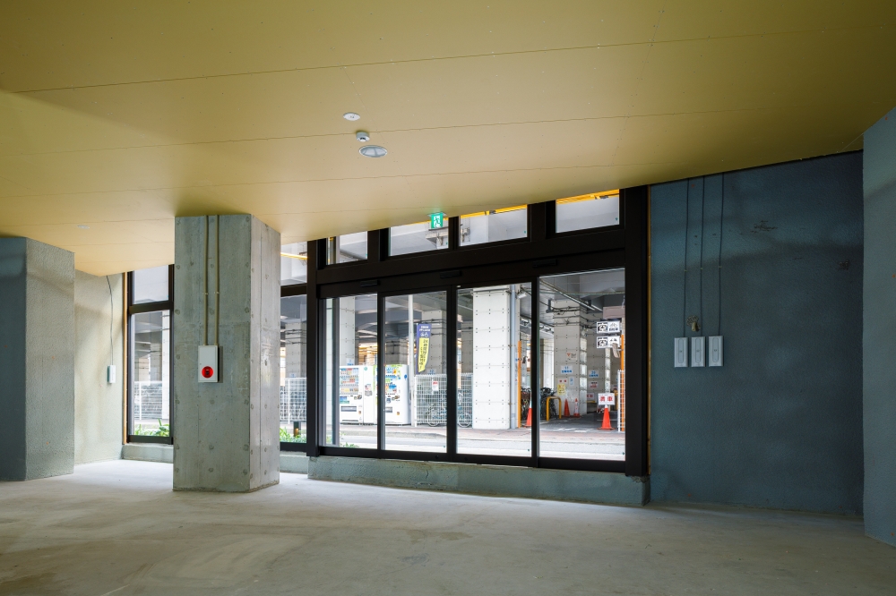 スタイリオ 新丸子駅前